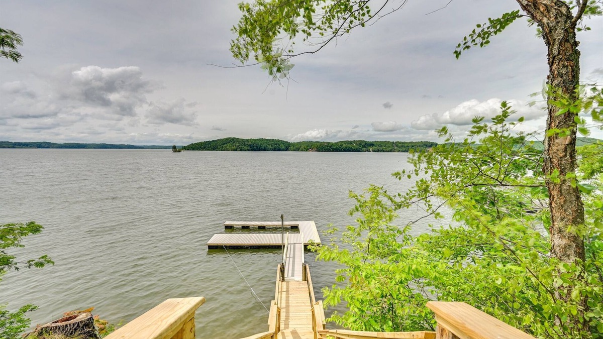 Stewart House | Fox Berry Hill -Lakefront w/Dock, Launch & Hot Tub