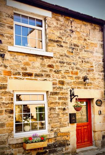 Pateley Bridge House | Fox Cottage - Cosy Stay on Pateley High Street