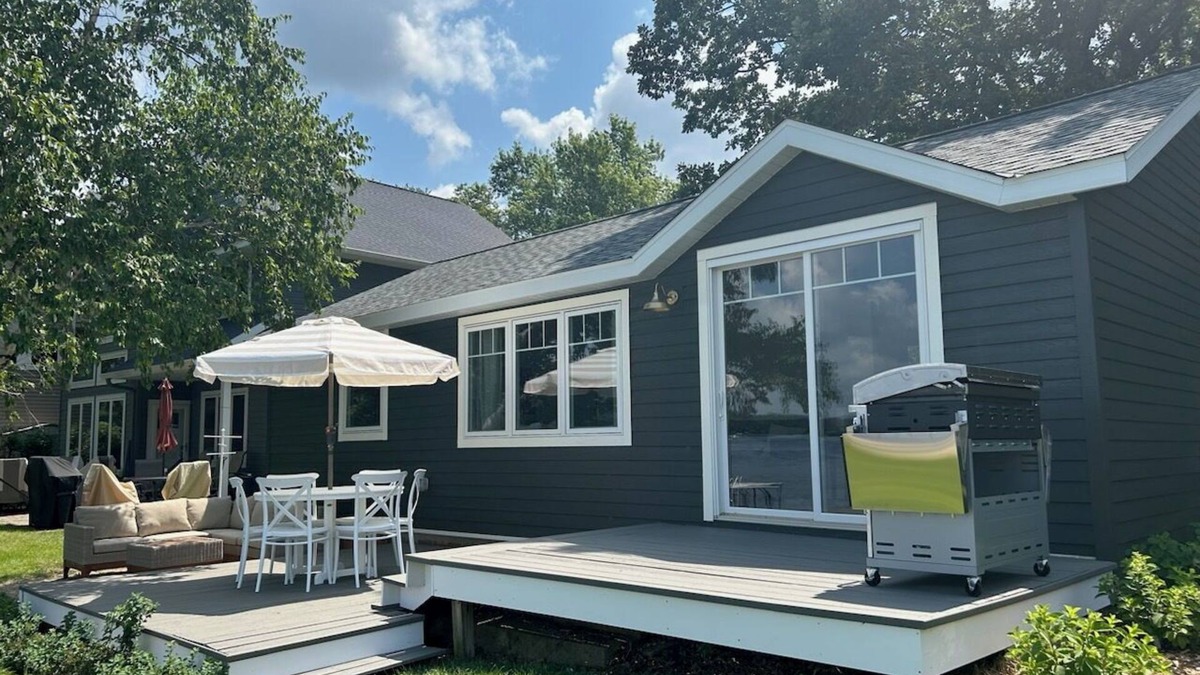 Spicer House | Fox Cottage, beautifully renovated George Lake cottage, miles from Spicer