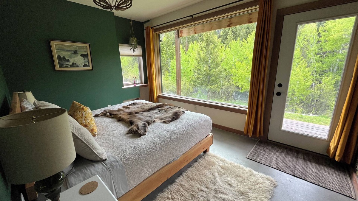 Victor House | Fox creek getaway
