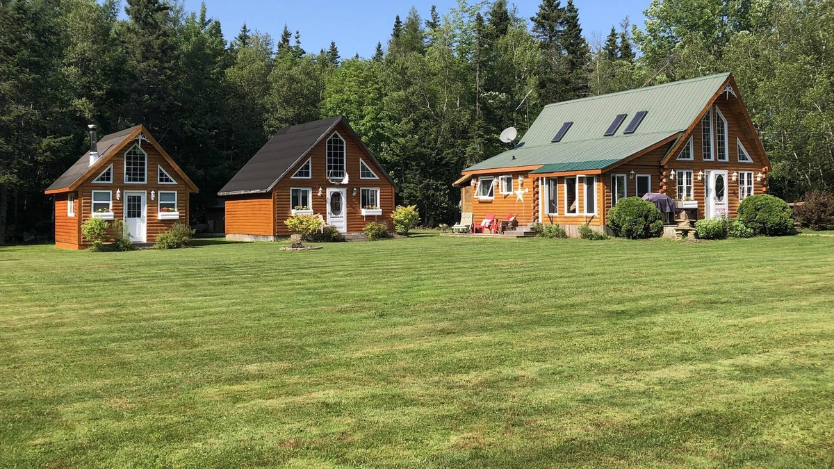 Wallace Cottage | Fox Harbour Wilderness Lodge