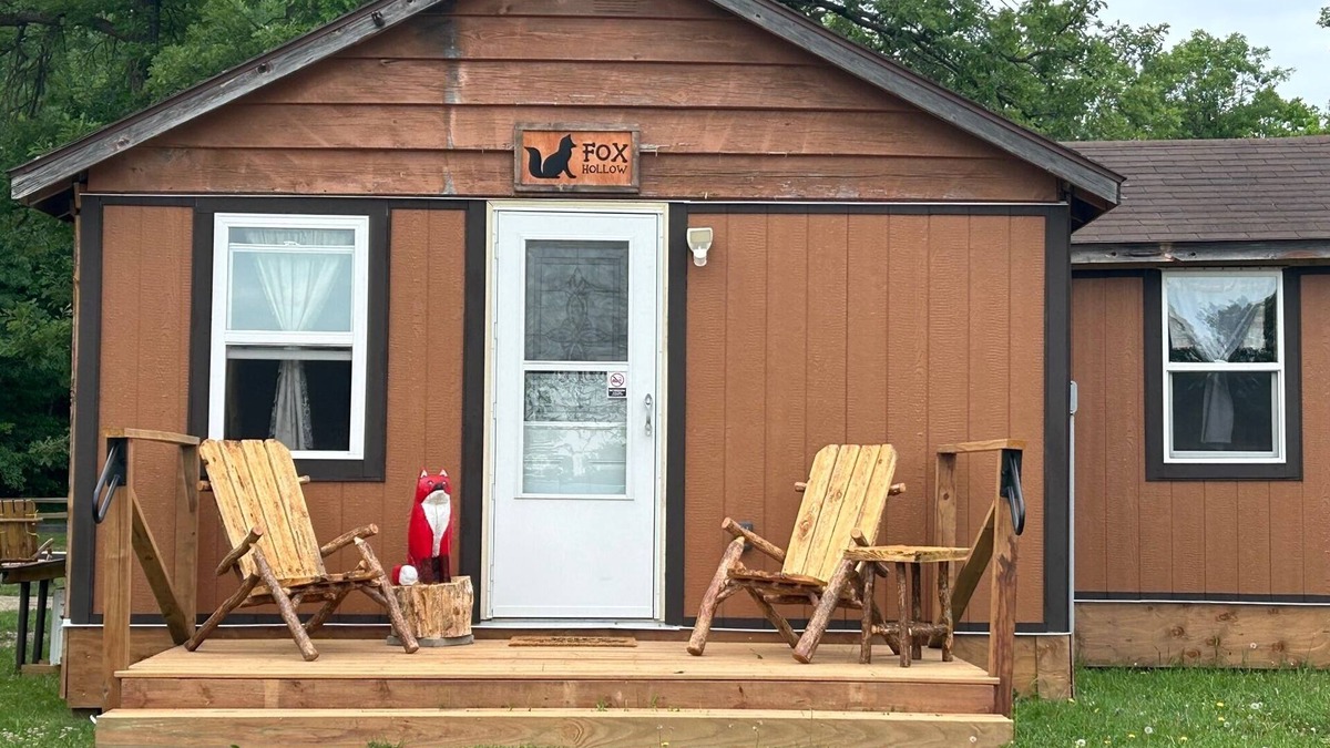 Federal Dam Cabin | Fox Hollow Cabin - Three blocks from the iconic Federal Dam on Leech Lake!