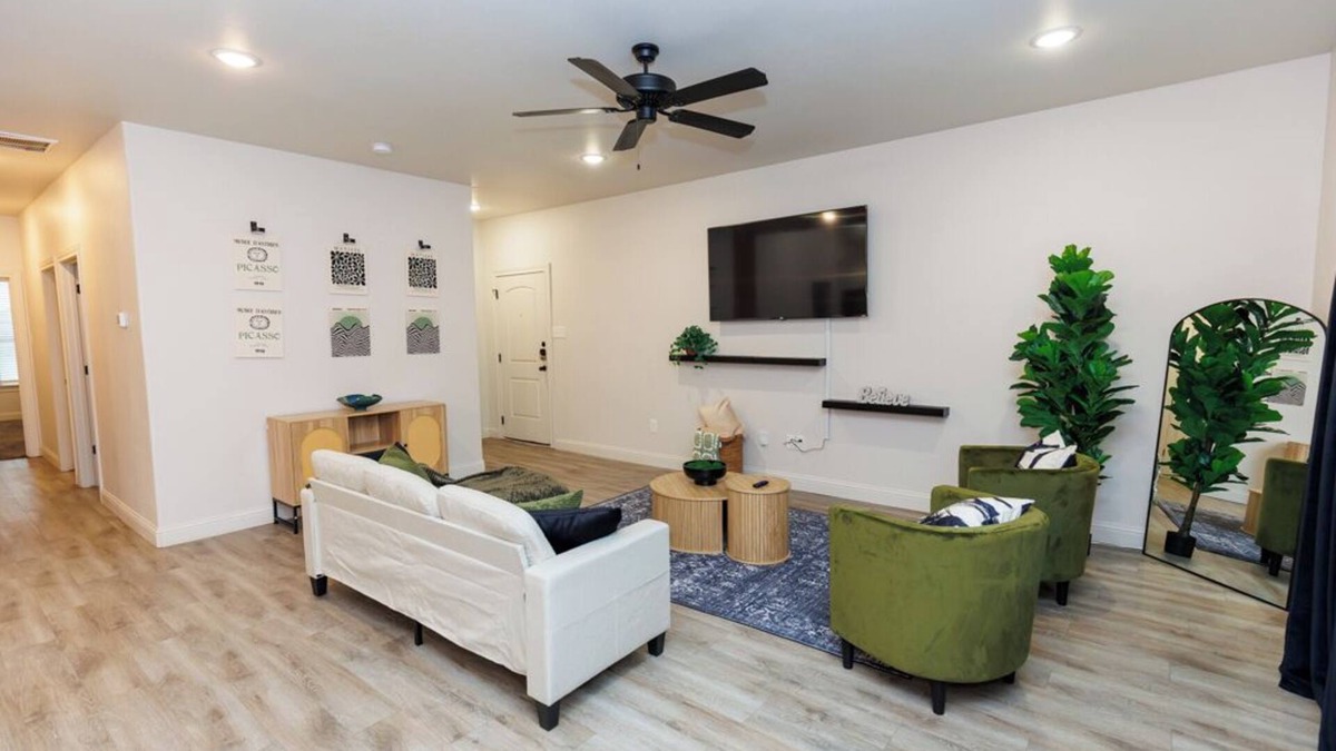 Lubbock House | Fox Ridge Luxury #1- 3 bed/2 bath
