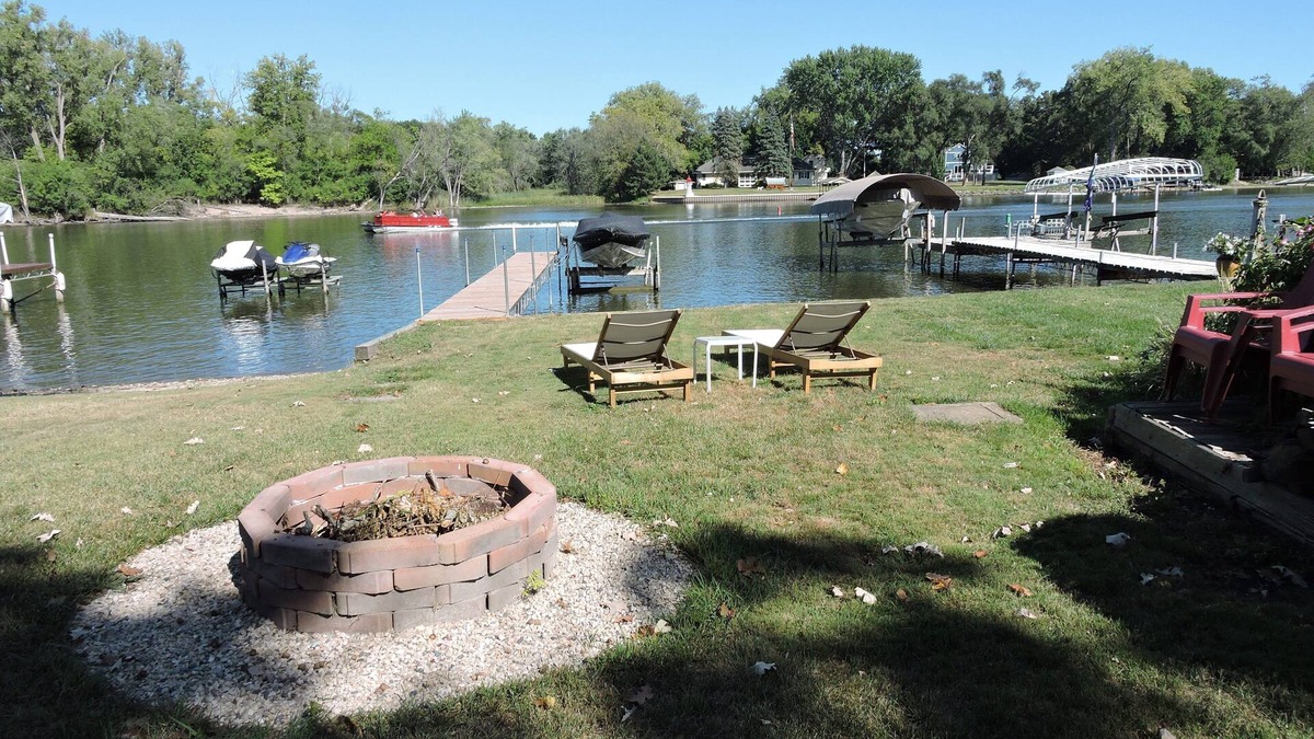 Village of Lakewood Cottage | Fox River Home - Near Island Lake