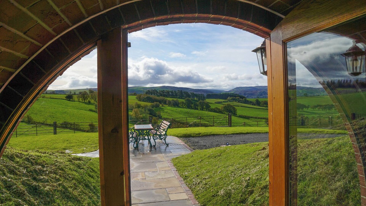 Rhayader Cottage | FOXES VIEW, pet friendly, character holiday cottage in Rhayader
