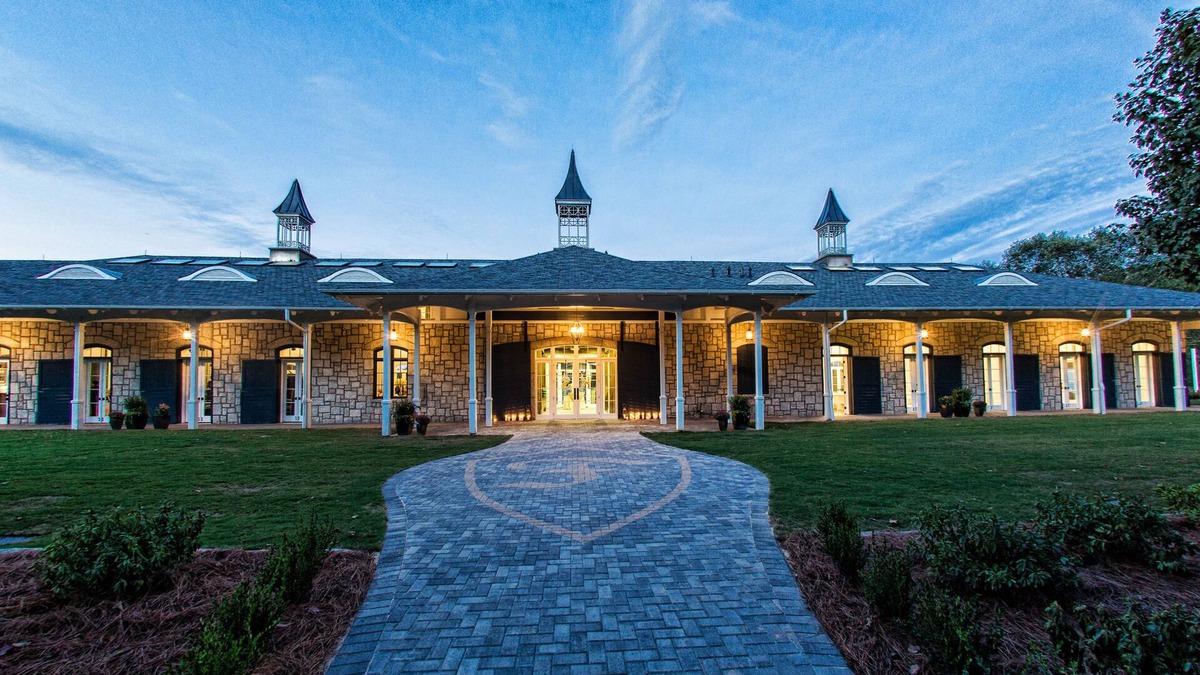 Douglasville Cabin | Foxhall Resort