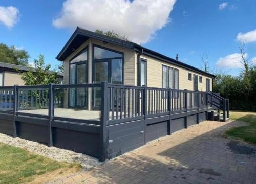 Westmarsh Cabin | Foxhunter Park Luxury Lodge