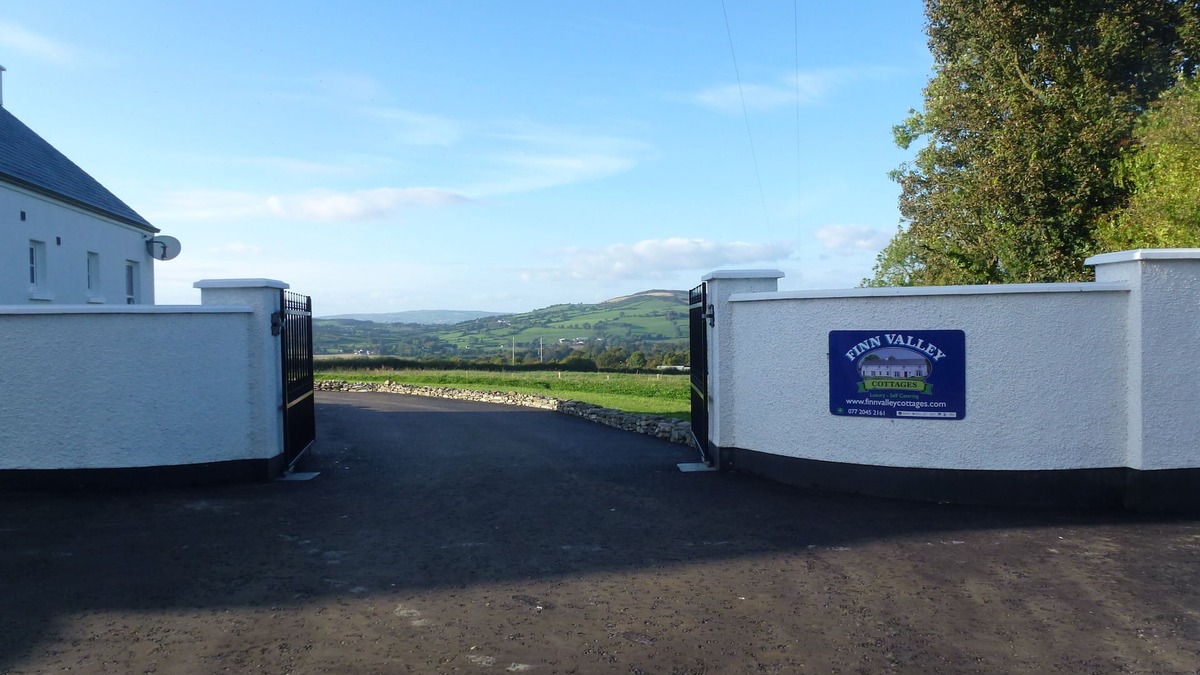 Strabane Cottage | Foyle Cottage Fabulous views -Tyrone & Donegal -personalised service from owner