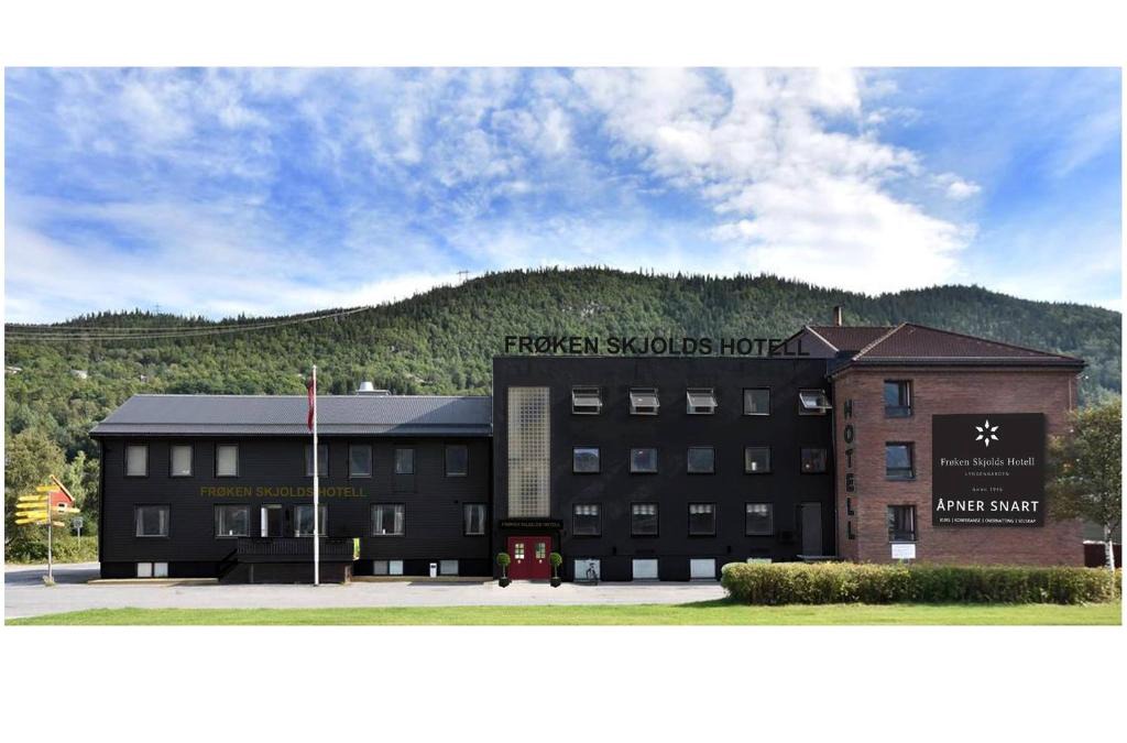 Mosjoen Hotel | Frøken Skjolds Hotel Lyngengården