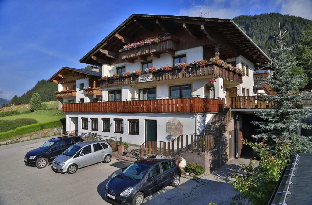 Obertilliach House | Frühstückspension Jagdhof