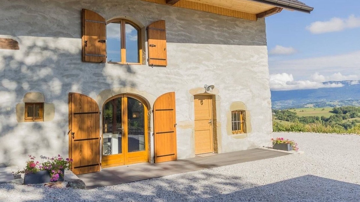 Cessens House | House classified 3 *, and 3 ears, located between two beautiful lakes in a quiet