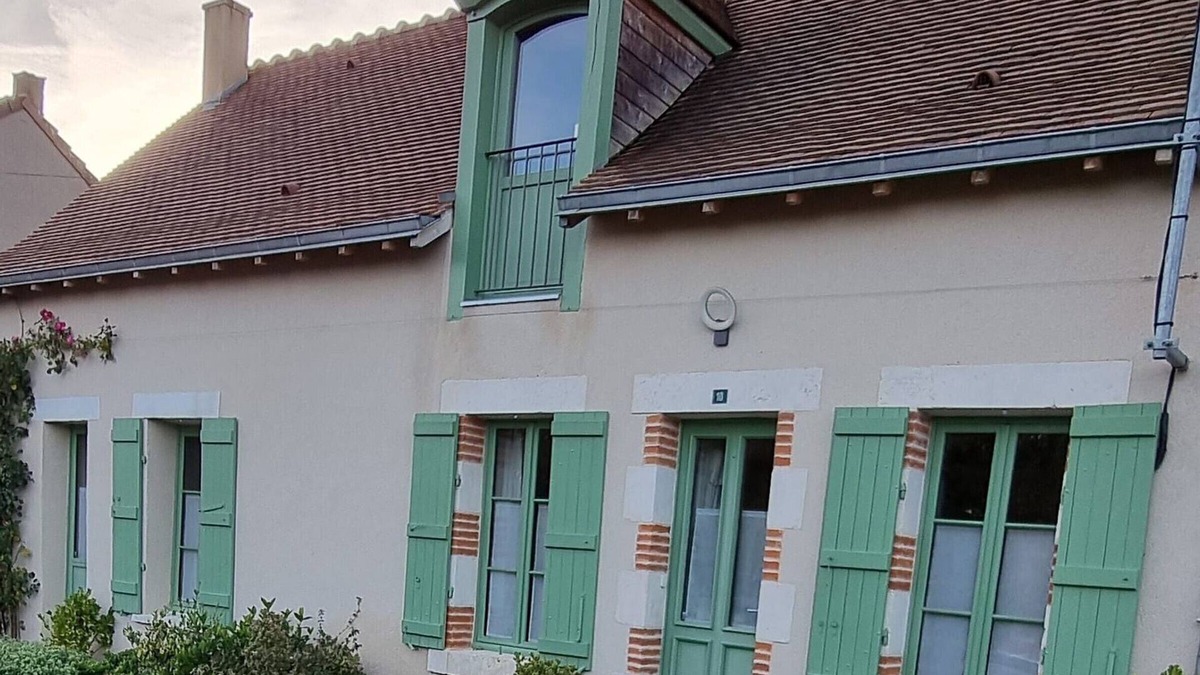 Rosnay Cottage | Charming Eco-Friendly Home in Brenne Natural Park with Private Garden, Terrace & Modern Amenities
