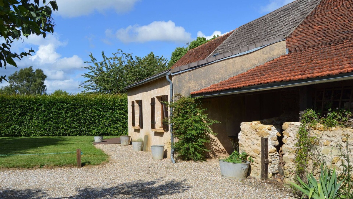 Vigoux Cottage | Charming House with Garden, Near Eguzon Lake and Scenic Villages, Free Bikes Included