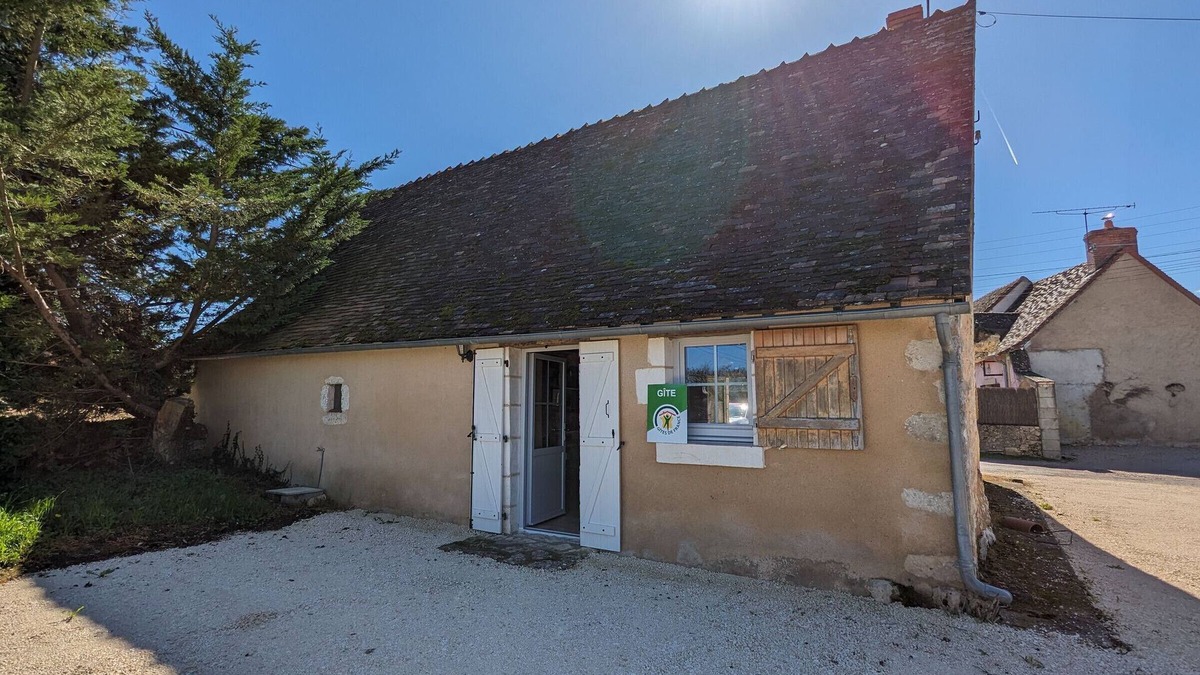 Pouligny-Saint-Pierre Cottage | Charming Country House with Garden in Berry - Near Abbaye de Fontgombault and La Roche-Posay