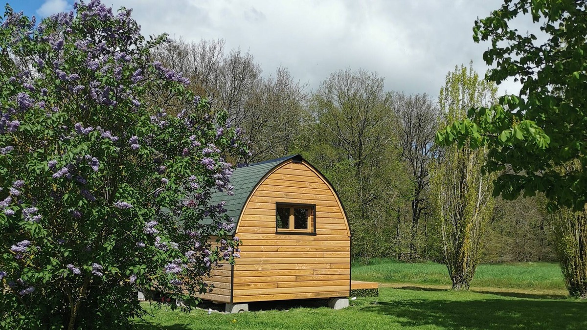 Montigny-sur-Avre Cabin | Vrbo Property