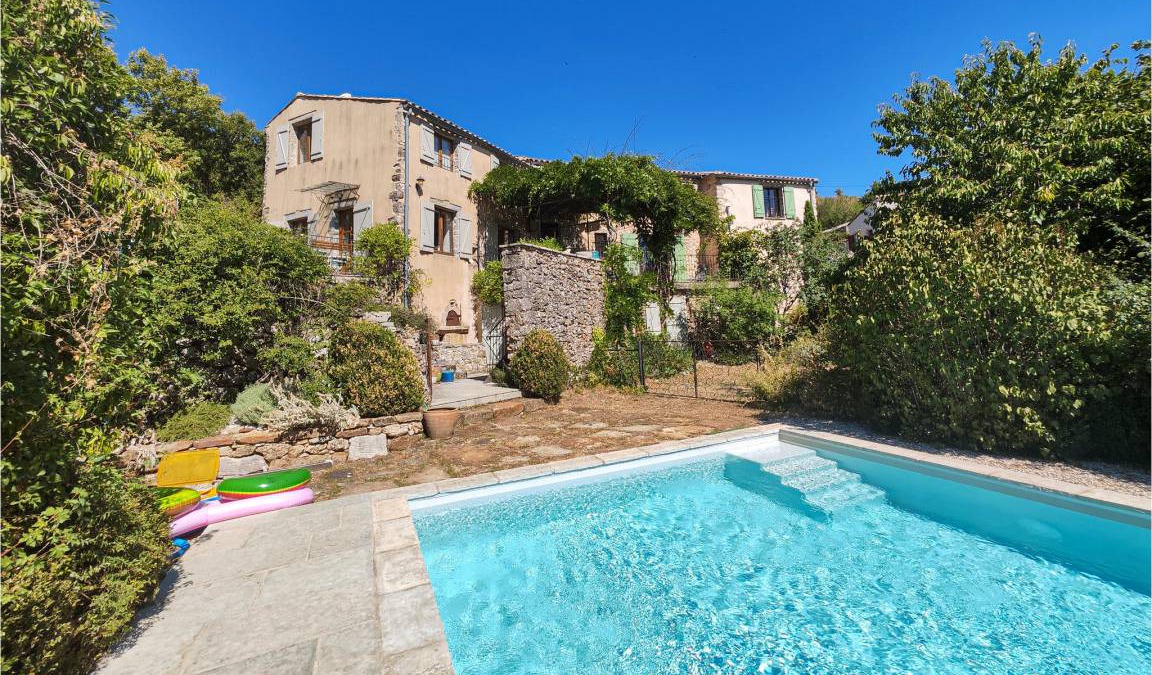 La Vacquerie-et-Saint-Martin-de-Castries House | 180 m² House ∙ 5 bedrooms ∙ 10 guests