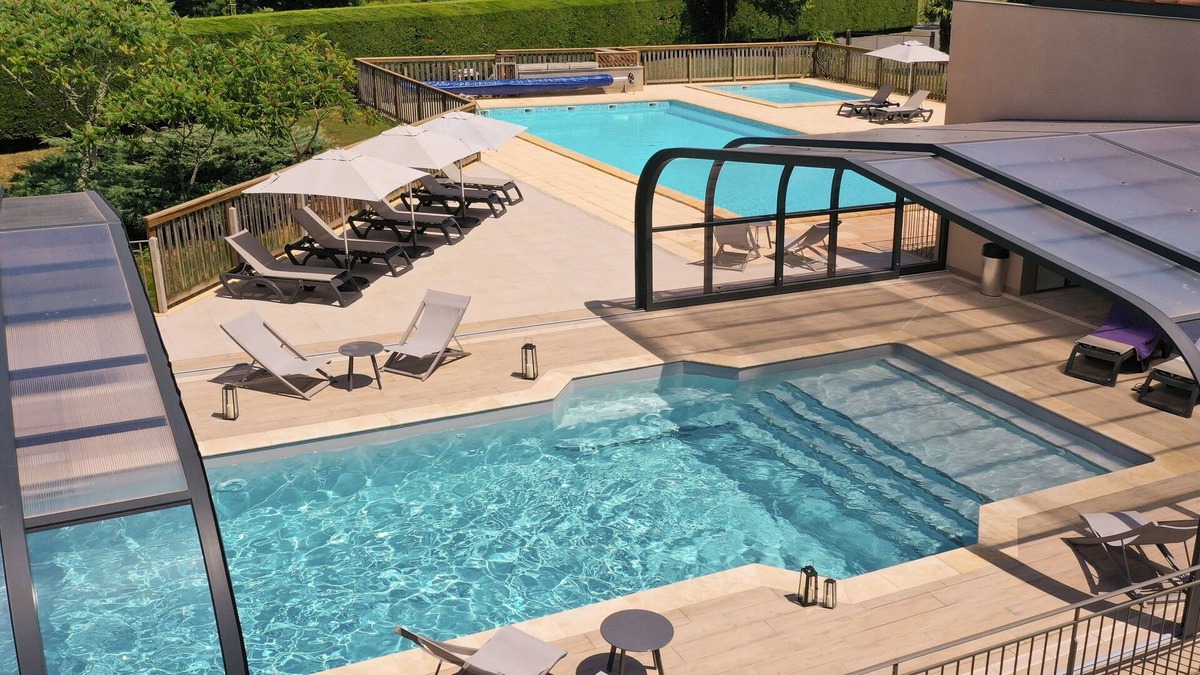 Rouffignac-Saint-Cernin-de-Reilhac House | Camping 4* | Piscine Couverte | Mobil-home 6p + TV