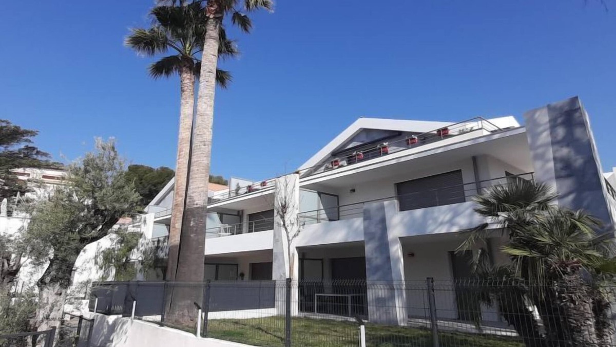 Les Lecques Apartment | Apartment Garden Beach in Saint Cyr sur mer Les Lecques - 4 persons, 2 bedrooms