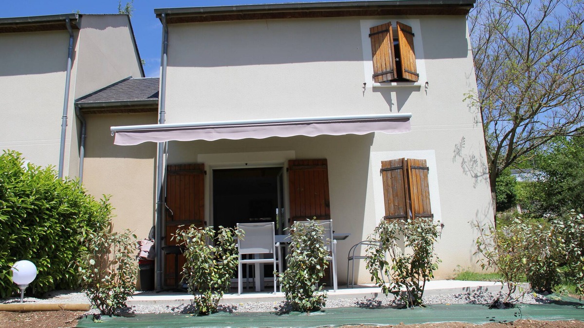 Saint-Geniez-d'Olt-et-d'Aubrac House | House 3 Rooms, duplex, mezz. 6 persons with 2 bedrooms, 2 bathrooms