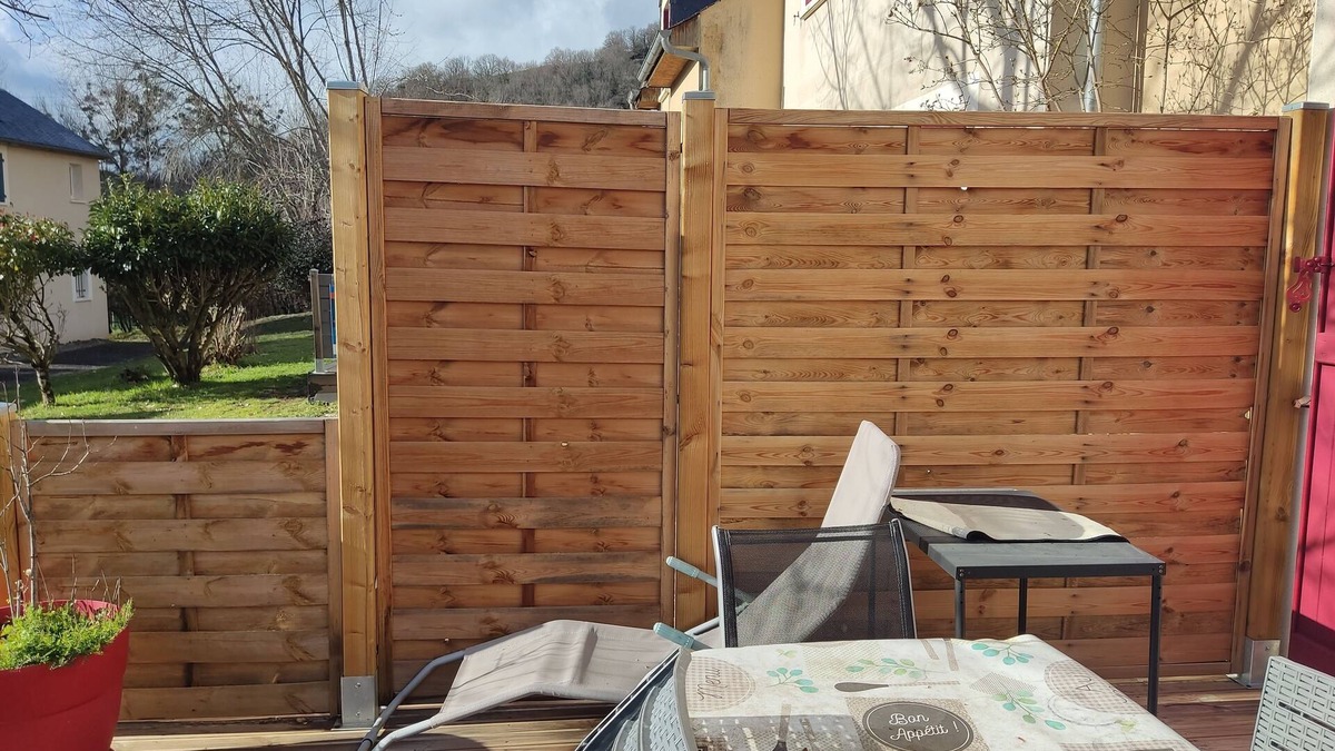 Saint-Geniez-d'Olt House | 20 meters from the pool house with private terrace 25 m2