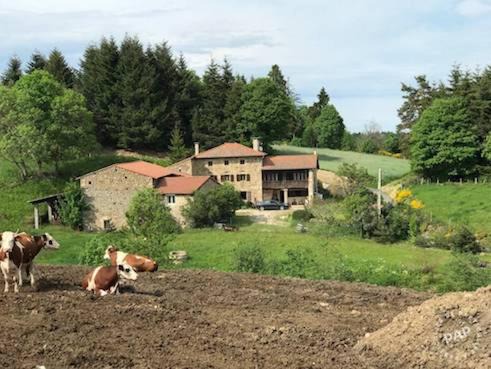 Saint-Hilaire-Cusson-la-Valmitte House | Ferme