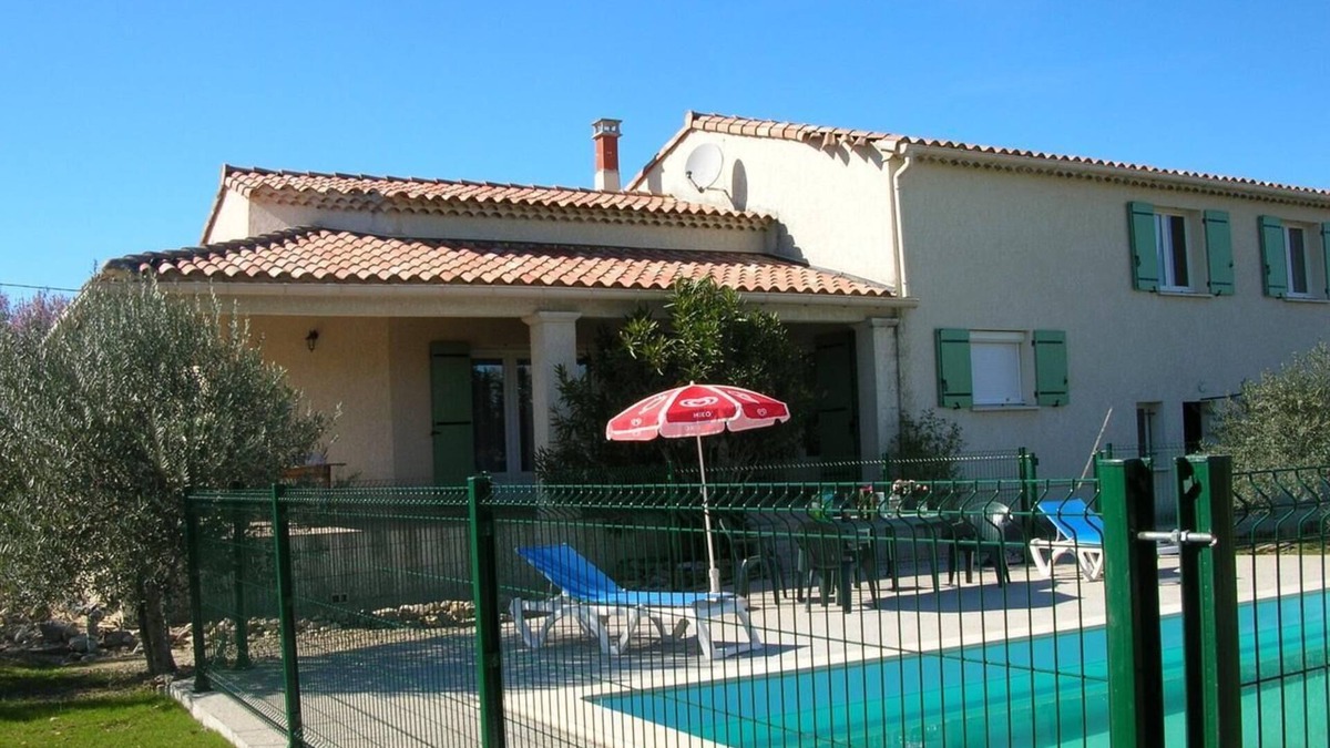 Saint-Jean-de-Maruejols-et-Avejan Villa | villa with views of the swimming pool entirely private.