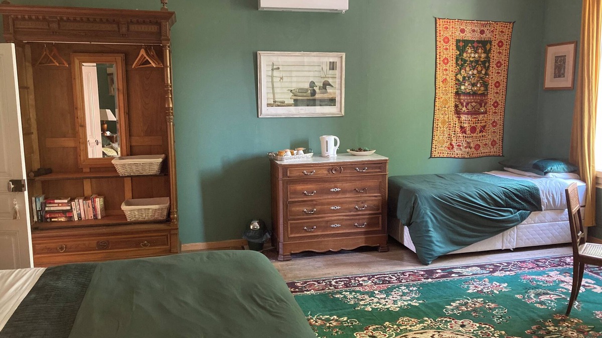 Saint-Laurent-de-la-Cabrerisse Bed & Breakfast | Bed & Breakfast with Pool & Garden