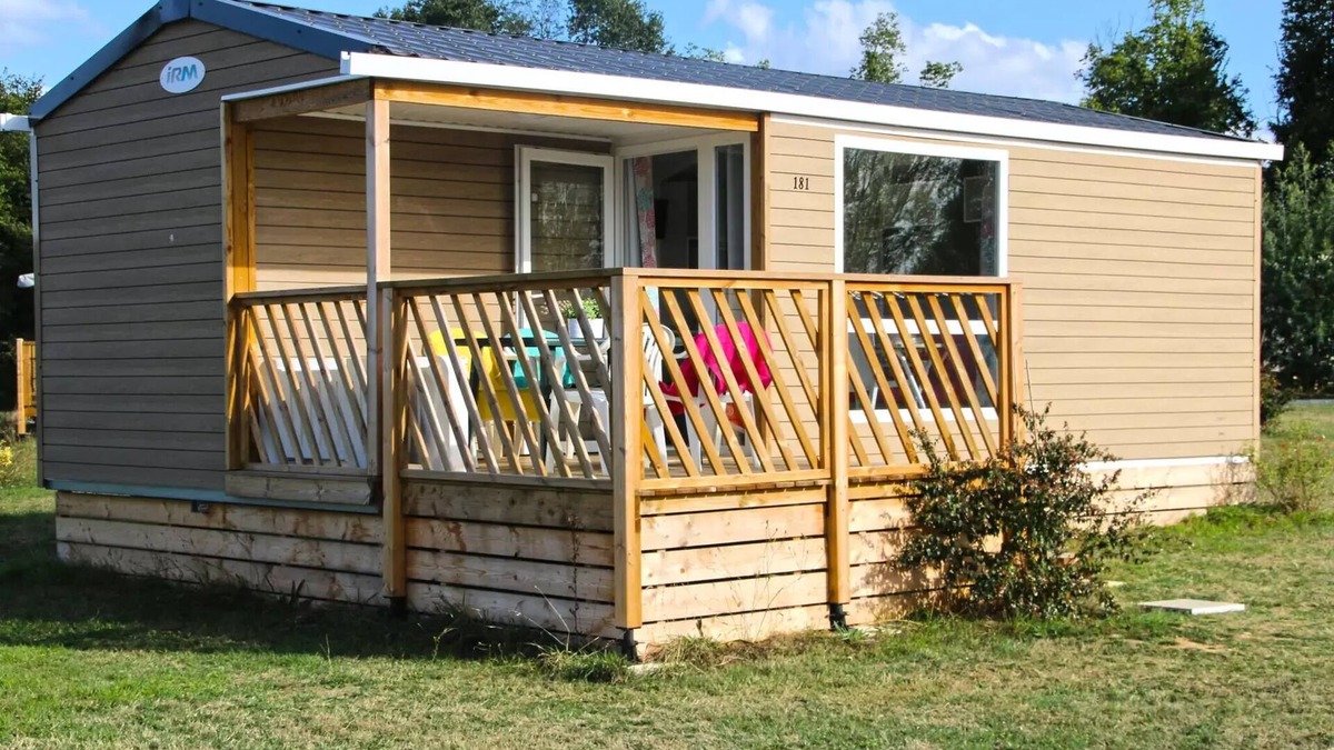 Saint-Martin-Lars-en-Sainte-Hermine House | Naturist campsite Le Colombier* - Comfort mobile home L'Autize 3 Rooms 4 People