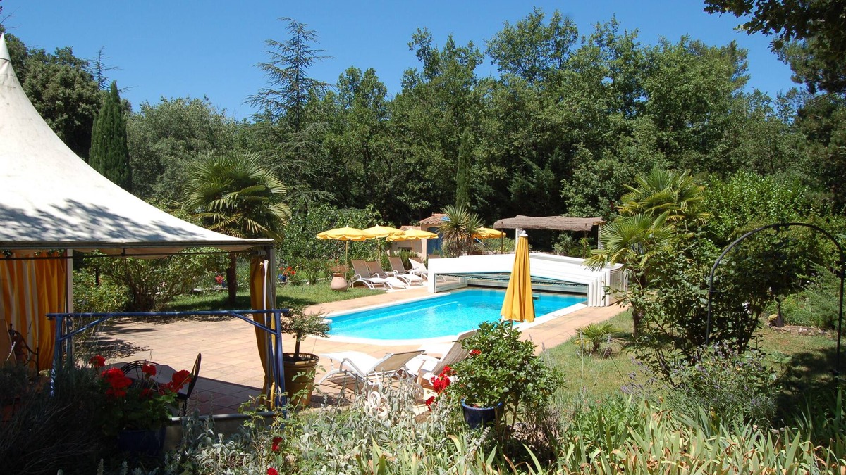 Saint-Maximin-la-Sainte-Baume Cottage | The House Pitchounette 4/6 pers3 *. closed 7000M2 ideal Swimming Pool Park