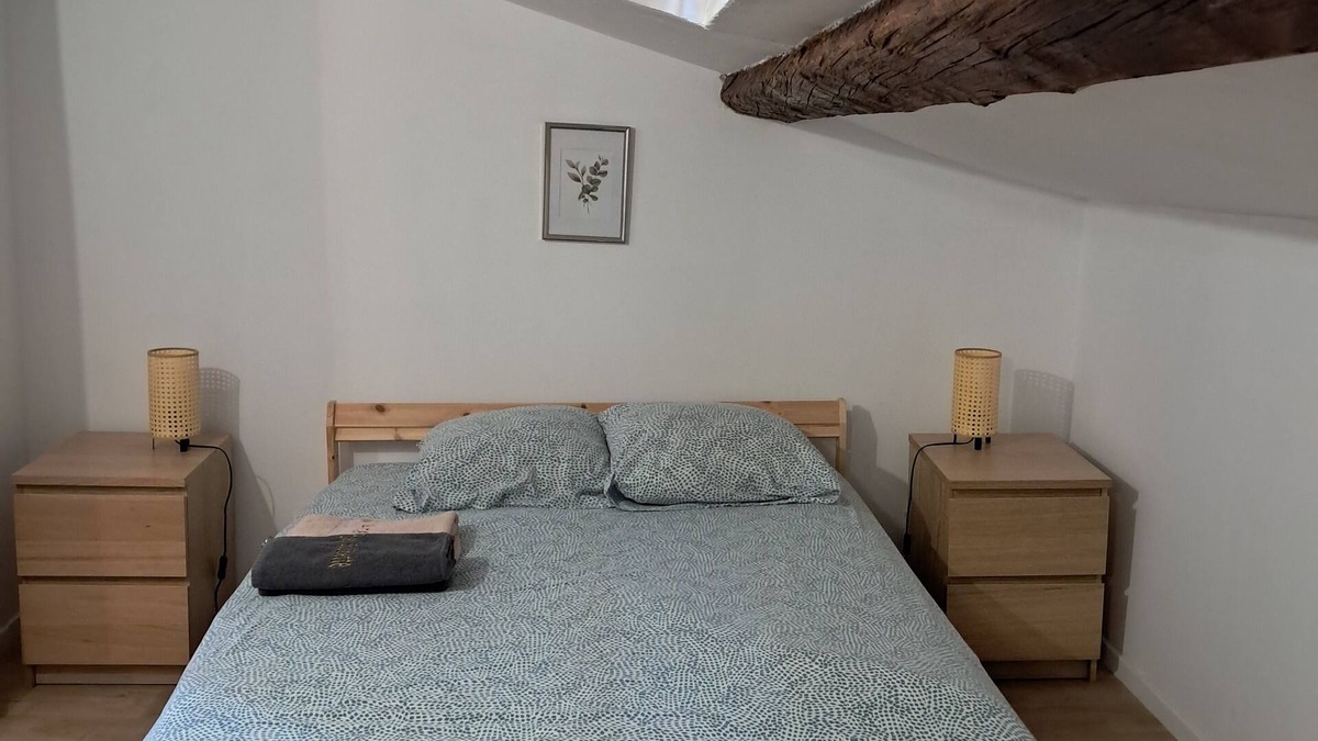 Saint-Maximin-la-Sainte-Baume Apartment | Chez Bichette Saint Maximin la Ste Baume - Comfortable 2-room apartment in the heart of town