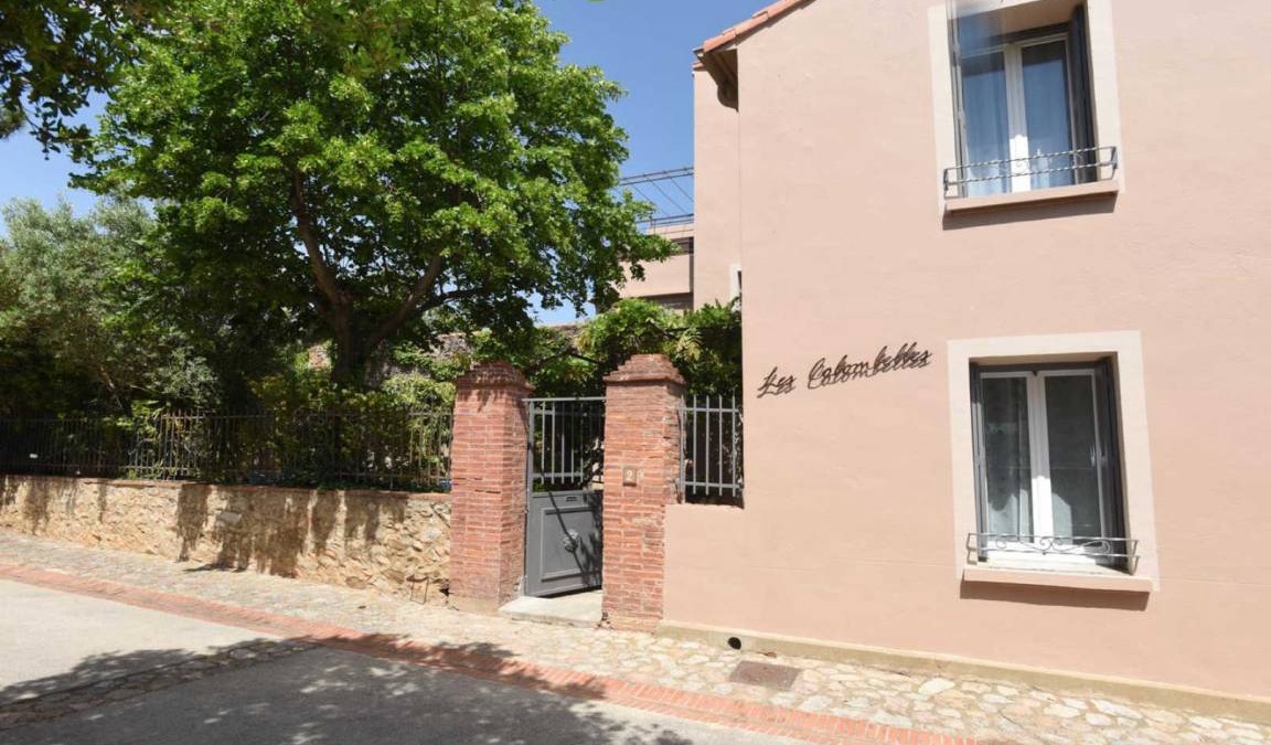 Sainte-Colombe-de-la-Commanderie House | 230 m² Gîte ∙ 3 bedrooms ∙ 6 guests