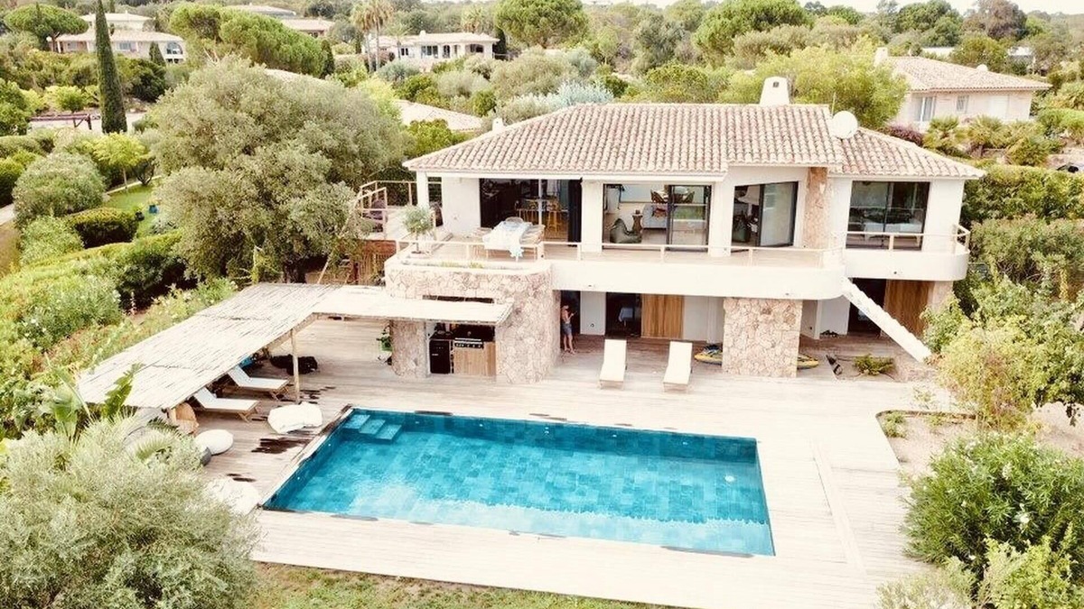 Pinarellu Villa | SEASIDE VILLA WITH SWIMMING POOL FOR FAMILY OR FRIENDS - TASTEFULLY DECORATED