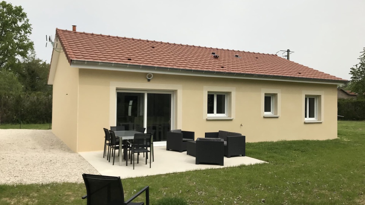 Sainte-Marie-du-Lac-Nuisement House | New detached house 200m from the seawall of Der 6 beds + closed garage