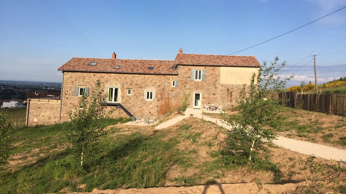 Arbuissonnas House | Gîte Dans un Joli Domaine en Plein Cœur du Beaujolais