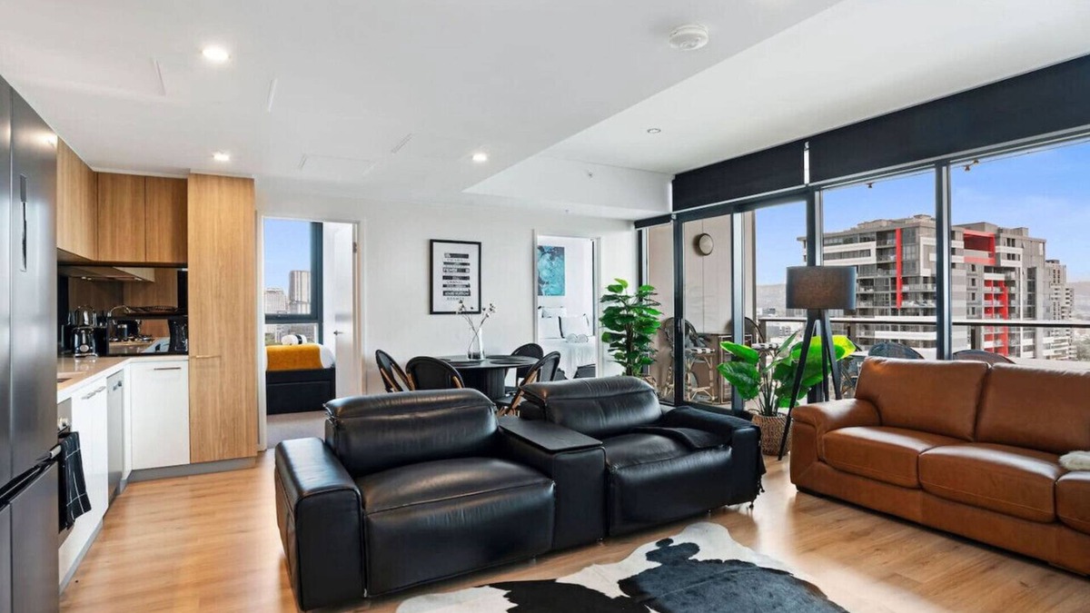 Adelaide Central Business District Apartment | Frank & Franki @ West Franklin