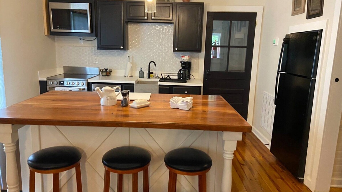 Clemson Cottage | Frank Howard 111 Farmhouse
