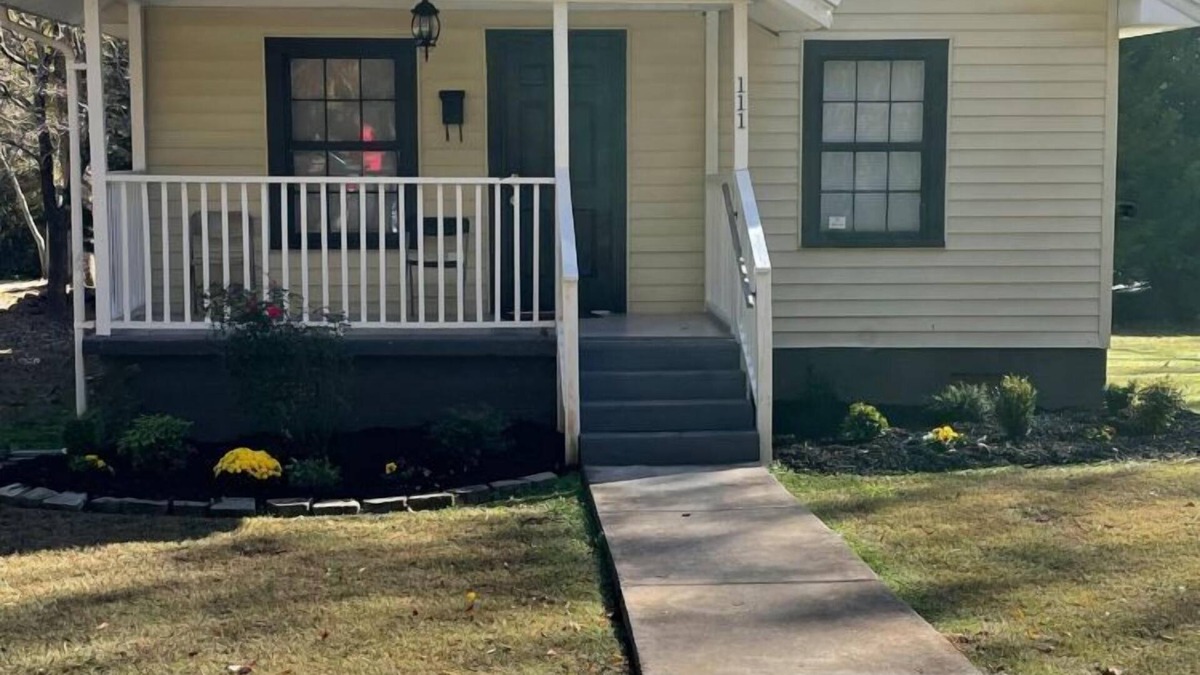 Clemson Cottage | Frank Howard 111’s Farmhouse