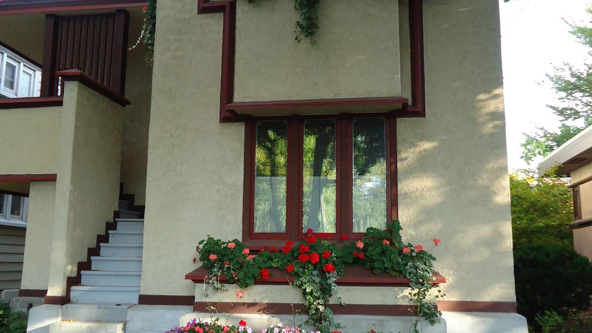 Burnham Park House | Frank Lloyd Wright-Designed House In Milwaukee, WI, 4 Bed 2.5 Bath, Sleep10