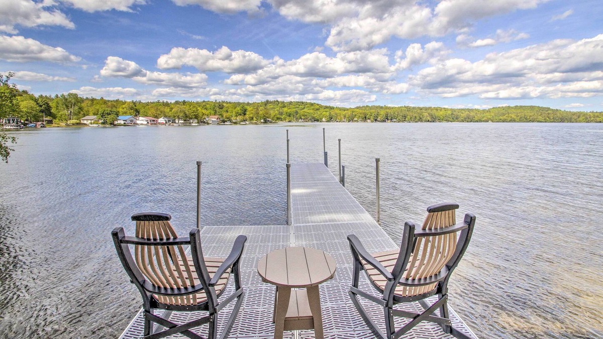 Franklin House | Franklin Waterfront Home: Kayaks & Boat House