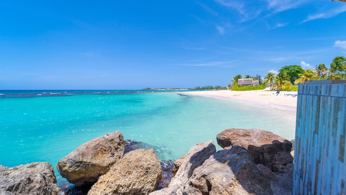 Runaway Bay Hotel | Franklyn D. Resort & Spa