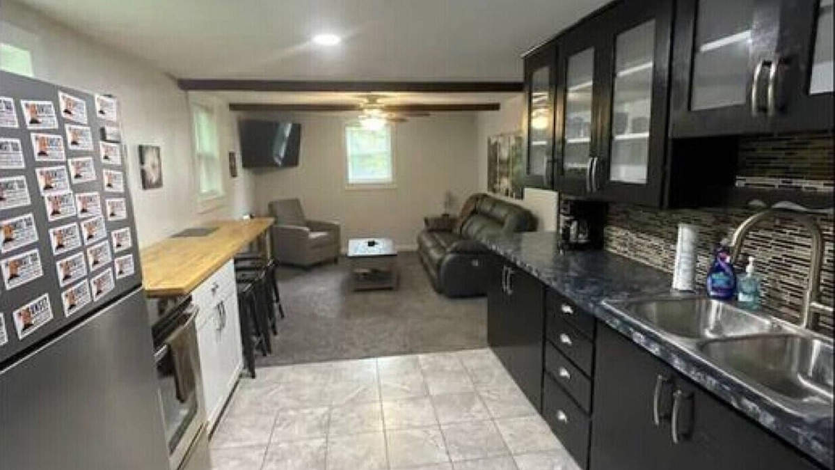 Ashtabula House | Frank’s Last Resort- Sunset Vacation Rentals