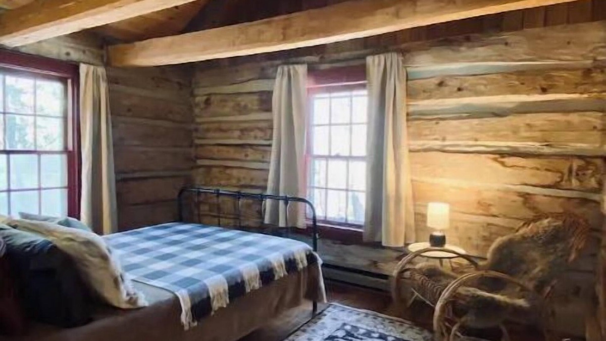 Campbellsport Cabin | Fraser Fir Rustic Cabin near Lake w/Sunset Views