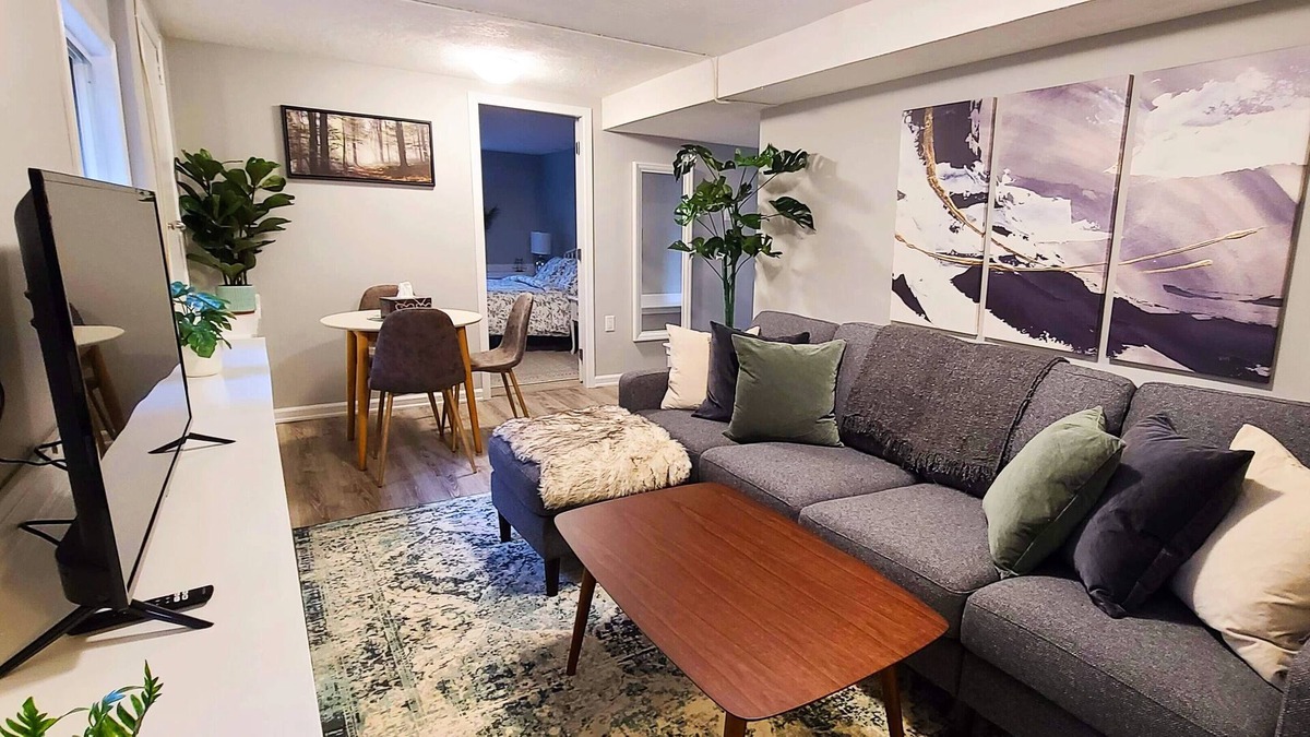 Esquimalt Apartment | Fraser Street Retreat by IRIS PROPERTIES!