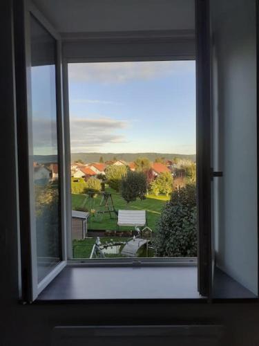 Frasne Apartment | Frasne logement entier. Gîte les Brimbelles