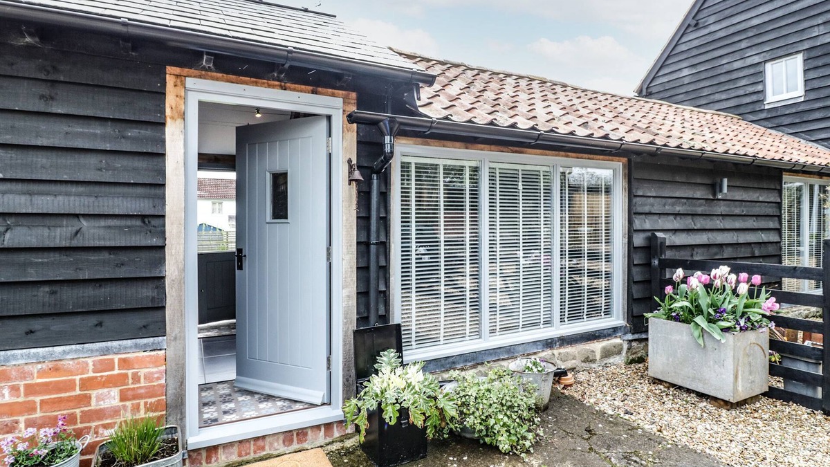Bodenham Cottage | FREDS SHED, pet friendly, character holiday cottage in Hereford
