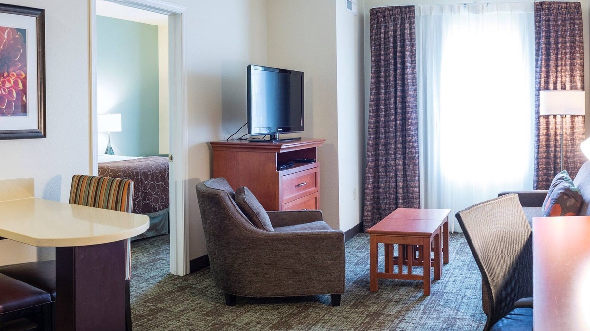 Fargo Condo | Free Breakfast. Close to North Dakota State University.