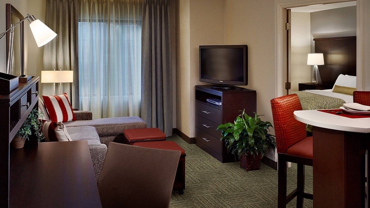 Altoona Condo | Free Breakfast, Free Wi-Fi, Indoor Pool and Hot Tub | Great Place to Stay!