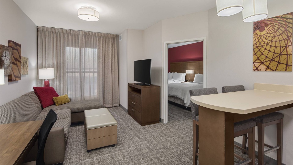 Florence Condo | Free Breakfast, Outdoor Pool, 24 Hour Business Center. Near McLeod Regional Medical Center.