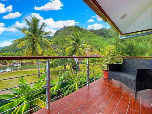 Tiahura Apartment | Free canoës King Bed - Fare Vaihere