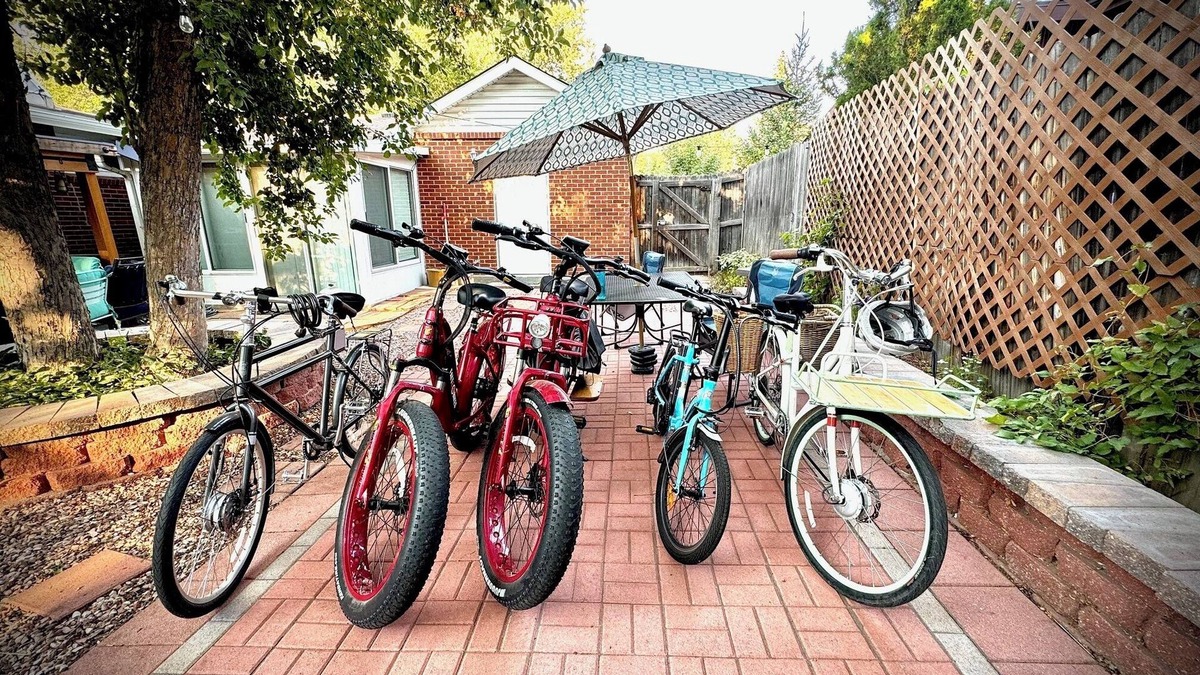 Martin Acres House | Free e-bikes! Near hiking and Uni of Colo!